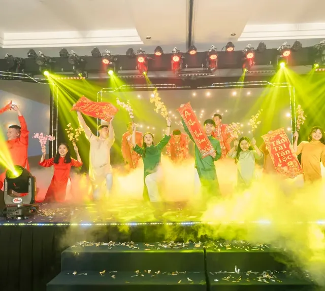 Tất niên tân niên