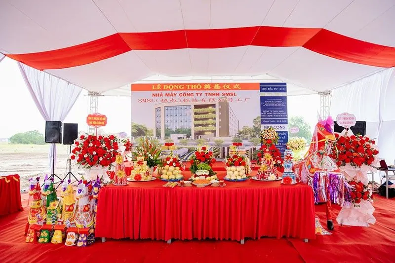 Khởi công động thổ